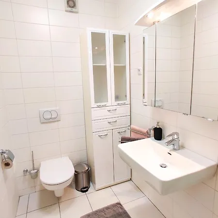 Alpine Nest Apartment *